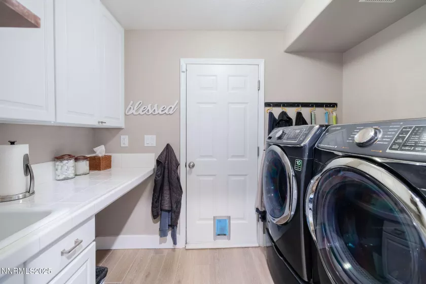 4404 Dant, Reno, Nevada 89509, 4 Bedrooms Bedrooms, ,4 BathroomsBathrooms,Residential,Residential,Dant,250051344
