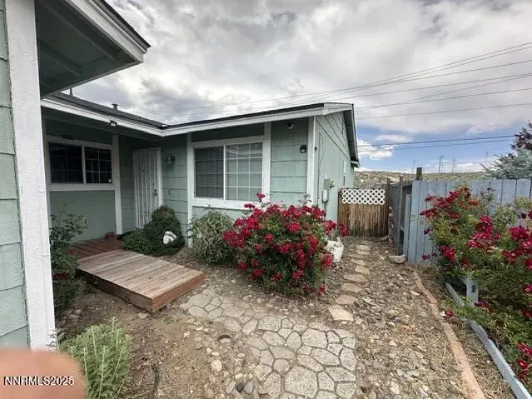 10083 Zeolite, Reno, Nevada 89506, 2 Bedrooms Bedrooms, ,1 BathroomBathrooms,Residential,Residential,Zeolite,250051346