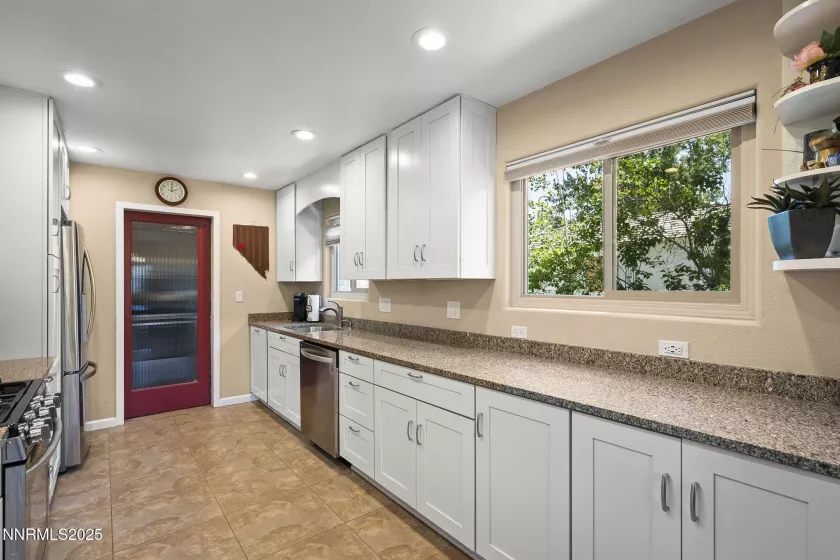 159 Circle, Reno, Nevada 89509, 3 Bedrooms Bedrooms, ,3 BathroomsBathrooms,Residential,Residential,Circle,250051347