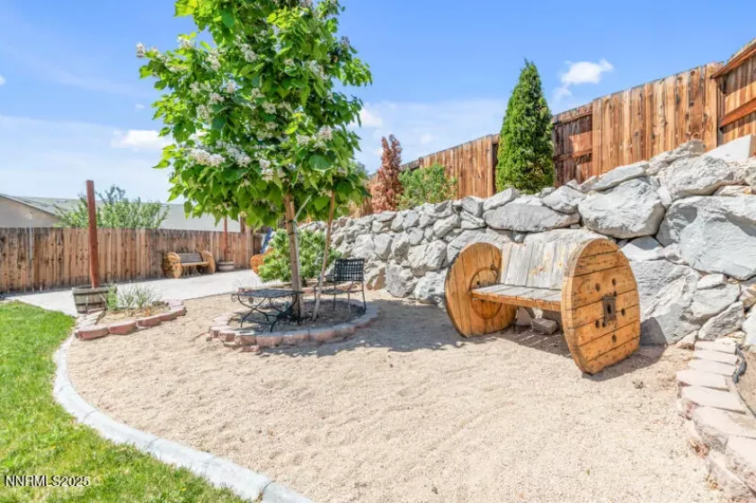 14373 Fredonia, Reno, Nevada 89506, 3 Bedrooms Bedrooms, ,3 BathroomsBathrooms,Residential,Residential,Fredonia,250051348