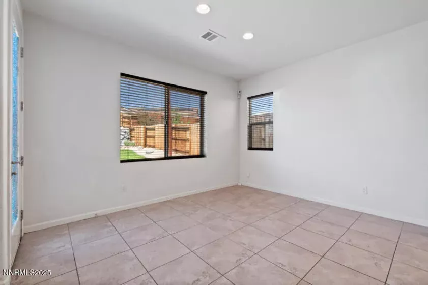 14373 Fredonia, Reno, Nevada 89506, 3 Bedrooms Bedrooms, ,3 BathroomsBathrooms,Residential,Residential,Fredonia,250051348