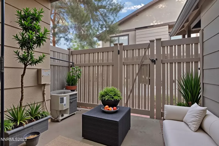 4580 Matich, Reno, Nevada 89502, 2 Bedrooms Bedrooms, ,3 BathroomsBathrooms,Residential,Residential,Matich,250005707