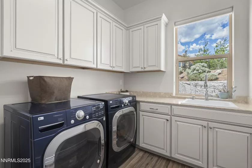5427 Salmon River, Reno, Nevada 89511, 4 Bedrooms Bedrooms, ,4 BathroomsBathrooms,Residential,Residential,Salmon River,250051353