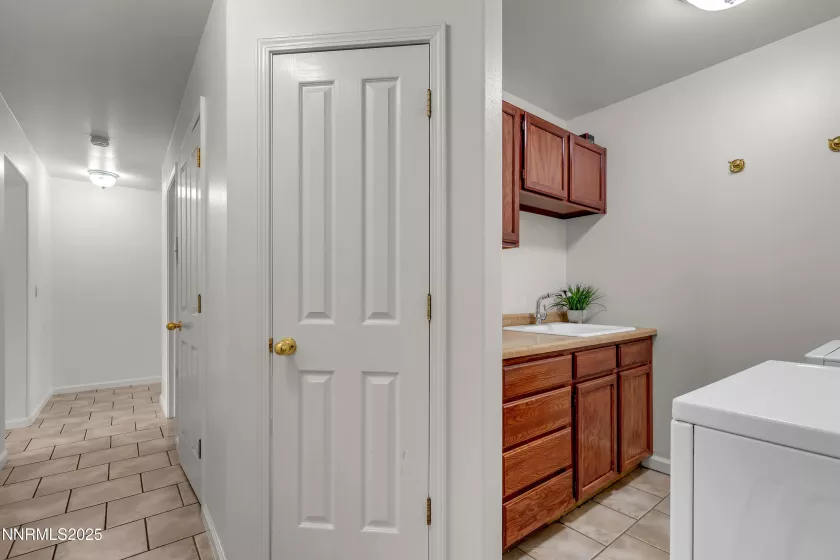 2393 Queen Anne, Reno, Nevada 89509, 5 Bedrooms Bedrooms, ,5 BathroomsBathrooms,Residential,Residential,Queen Anne,250051354