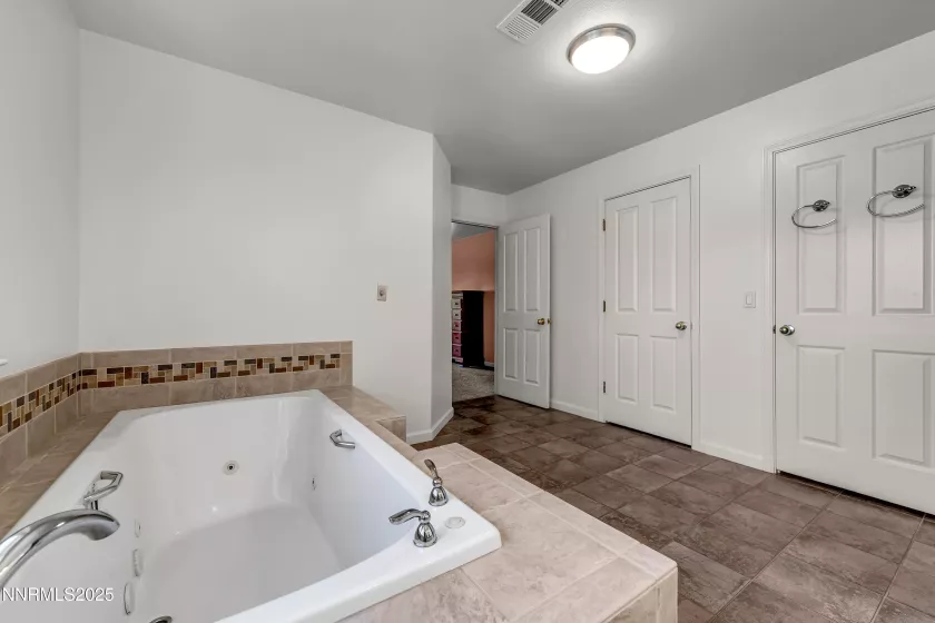 2393 Queen Anne, Reno, Nevada 89509, 5 Bedrooms Bedrooms, ,5 BathroomsBathrooms,Residential,Residential,Queen Anne,250051354