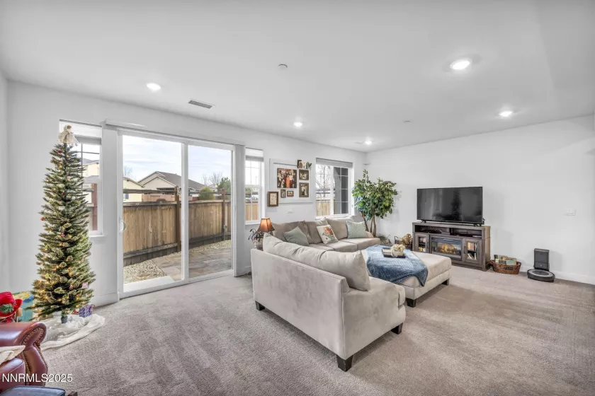 1248 Cinch, Gardnerville, Nevada 89410, 3 Bedrooms Bedrooms, ,3 BathroomsBathrooms,Residential,Residential,Cinch,250051355