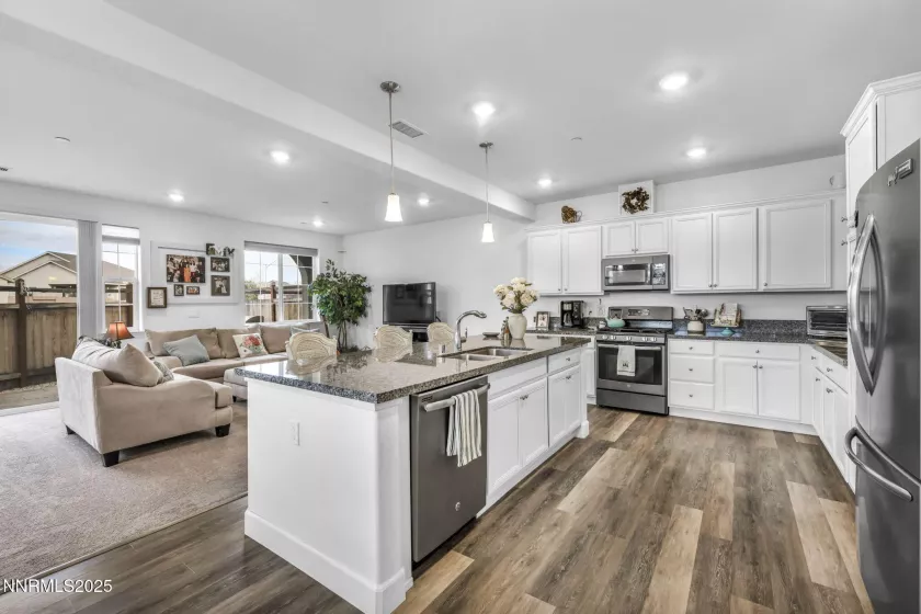1248 Cinch, Gardnerville, Nevada 89410, 3 Bedrooms Bedrooms, ,3 BathroomsBathrooms,Residential,Residential,Cinch,250051355