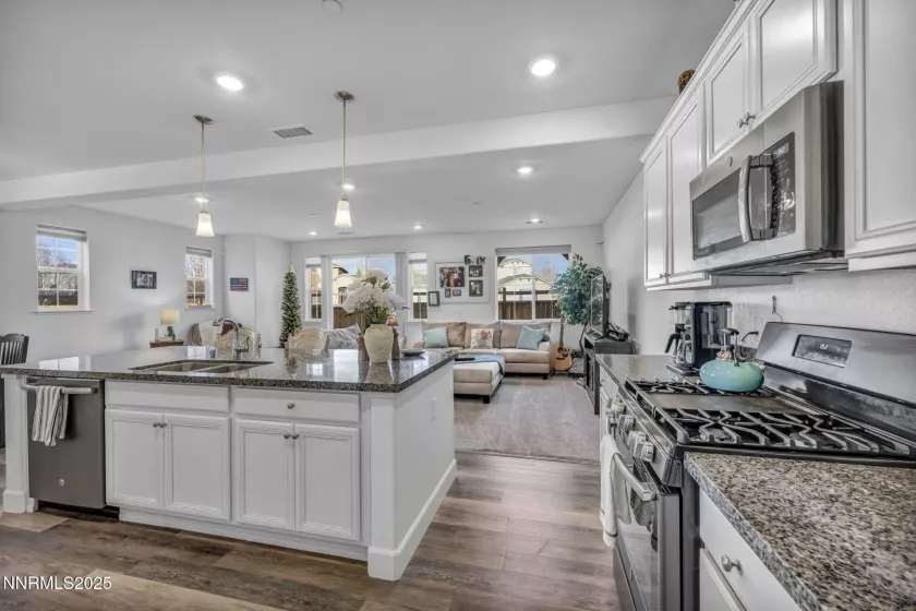 1248 Cinch, Gardnerville, Nevada 89410, 3 Bedrooms Bedrooms, ,3 BathroomsBathrooms,Residential,Residential,Cinch,250051355