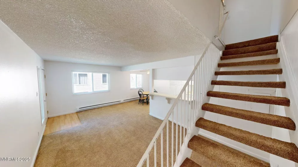 644 Oakwood, Sparks, Nevada 89431, 2 Bedrooms Bedrooms, ,1 BathroomBathrooms,Residential,Residential,Oakwood,250051361