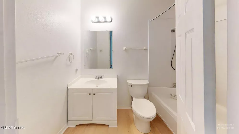 644 Oakwood, Sparks, Nevada 89431, 2 Bedrooms Bedrooms, ,1 BathroomBathrooms,Residential,Residential,Oakwood,250051361