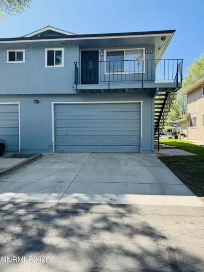 644 Oakwood, Sparks, Nevada 89431, 2 Bedrooms Bedrooms, ,1 BathroomBathrooms,Residential,Residential,Oakwood,250051361