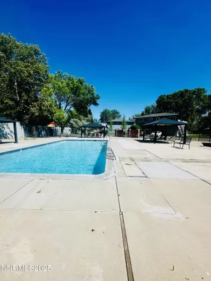 644 Oakwood, Sparks, Nevada 89431, 2 Bedrooms Bedrooms, ,1 BathroomBathrooms,Residential,Residential,Oakwood,250051361
