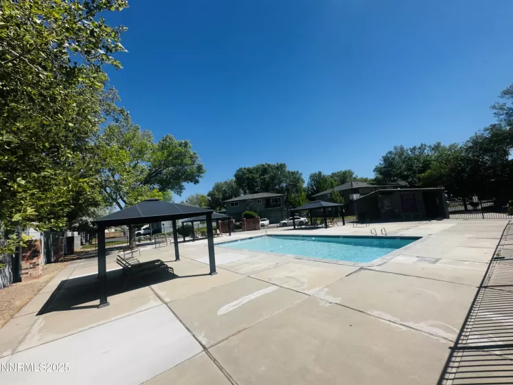 644 Oakwood, Sparks, Nevada 89431, 2 Bedrooms Bedrooms, ,1 BathroomBathrooms,Residential,Residential,Oakwood,250051361