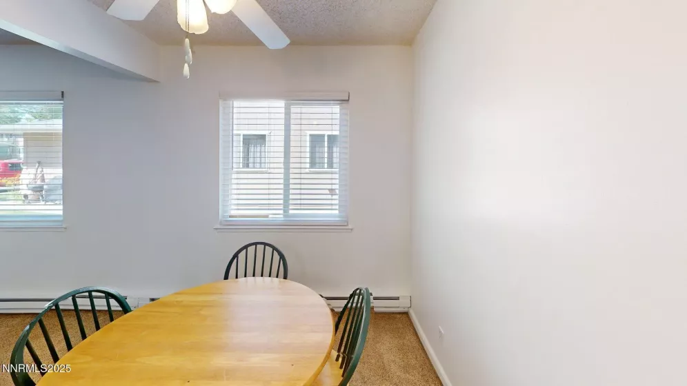 644 Oakwood, Sparks, Nevada 89431, 2 Bedrooms Bedrooms, ,1 BathroomBathrooms,Residential,Residential,Oakwood,250051361