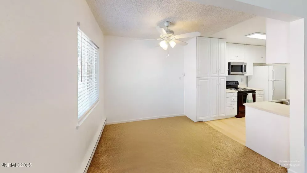 644 Oakwood, Sparks, Nevada 89431, 2 Bedrooms Bedrooms, ,1 BathroomBathrooms,Residential,Residential,Oakwood,250051361