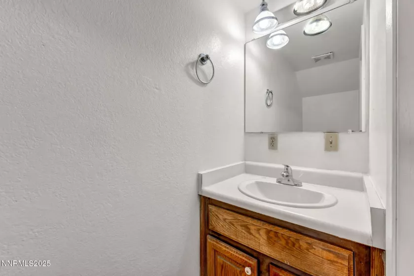 1560 Steven, Sparks, Nevada 89431, 2 Bedrooms Bedrooms, ,2 BathroomsBathrooms,Residential,Residential,Steven,250051372