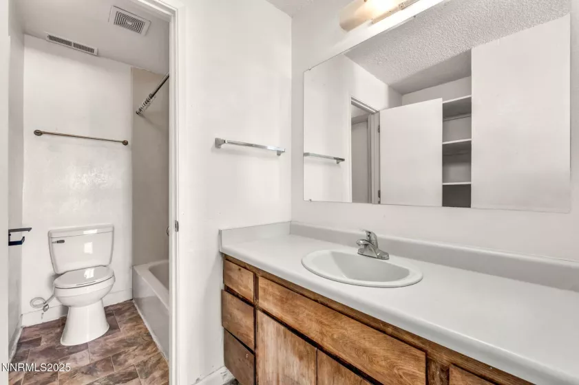 1560 Steven, Sparks, Nevada 89431, 2 Bedrooms Bedrooms, ,2 BathroomsBathrooms,Residential,Residential,Steven,250051372