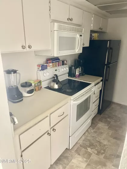 1560 Steven, Sparks, Nevada 89431, 2 Bedrooms Bedrooms, ,2 BathroomsBathrooms,Residential,Residential,Steven,250051372