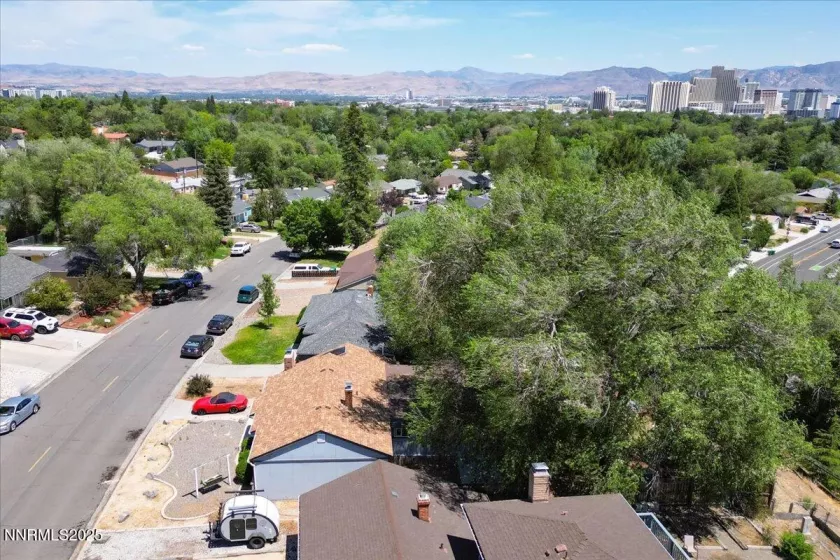 1375 Wesley, Reno, Nevada 89503, 4 Bedrooms Bedrooms, ,2 BathroomsBathrooms,Residential,Residential,Wesley,250051376