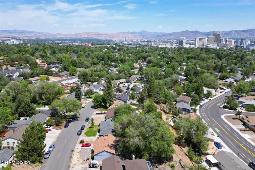 1375 Wesley, Reno, Nevada 89503, 4 Bedrooms Bedrooms, ,2 BathroomsBathrooms,Residential,Residential,Wesley,250051376