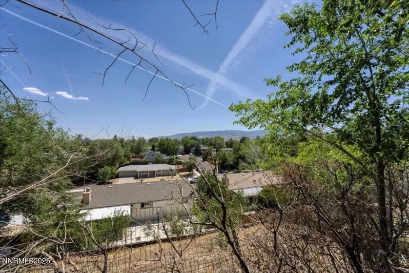 1375 Wesley, Reno, Nevada 89503, 4 Bedrooms Bedrooms, ,2 BathroomsBathrooms,Residential,Residential,Wesley,250051376