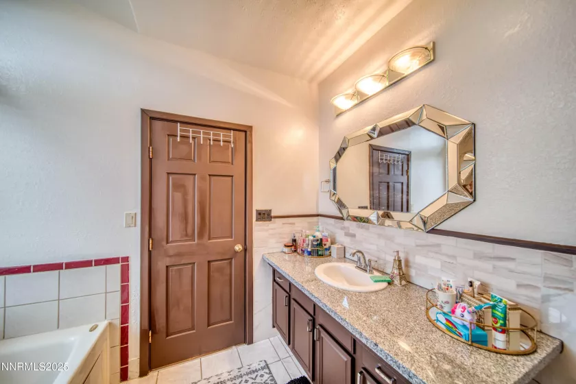 6752 Eagle Wing, Sparks, Nevada 89436, 6 Bedrooms Bedrooms, ,5 BathroomsBathrooms,Residential,Residential,Eagle Wing,250051377