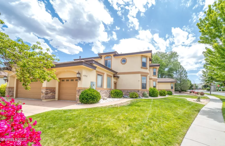 6752 Eagle Wing, Sparks, Nevada 89436, 6 Bedrooms Bedrooms, ,5 BathroomsBathrooms,Residential,Residential,Eagle Wing,250051377