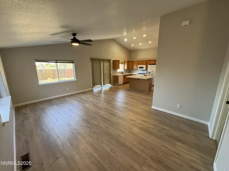 8 Conner, Gardnerville, Nevada 89410, 2 Bedrooms Bedrooms, ,2 BathroomsBathrooms,Residential,Residential,Conner,250051382