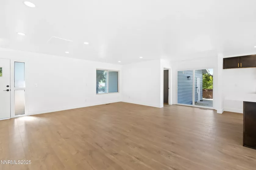 2100 Parkway, Reno, Nevada 89502, 3 Bedrooms Bedrooms, ,2 BathroomsBathrooms,Residential,Residential,Parkway,250051383