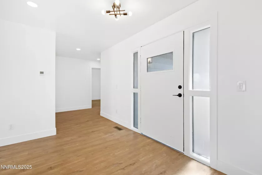 2100 Parkway, Reno, Nevada 89502, 3 Bedrooms Bedrooms, ,2 BathroomsBathrooms,Residential,Residential,Parkway,250051383
