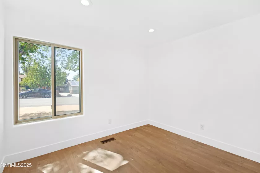 2100 Parkway, Reno, Nevada 89502, 3 Bedrooms Bedrooms, ,2 BathroomsBathrooms,Residential,Residential,Parkway,250051383