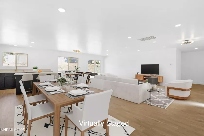 2100 Parkway, Reno, Nevada 89502, 3 Bedrooms Bedrooms, ,2 BathroomsBathrooms,Residential,Residential,Parkway,250051383