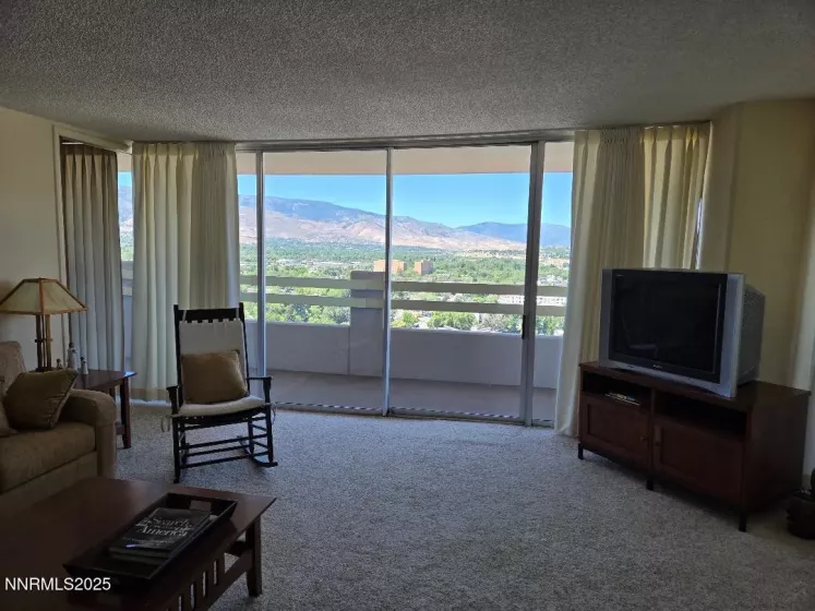 100 Arlington, Reno, Nevada 89501, 2 Bedrooms Bedrooms, ,2 BathroomsBathrooms,Residential,Residential,Arlington,250051385