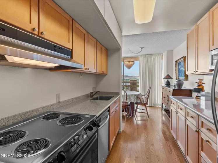 100 Arlington, Reno, Nevada 89501, 2 Bedrooms Bedrooms, ,2 BathroomsBathrooms,Residential,Residential,Arlington,250051385