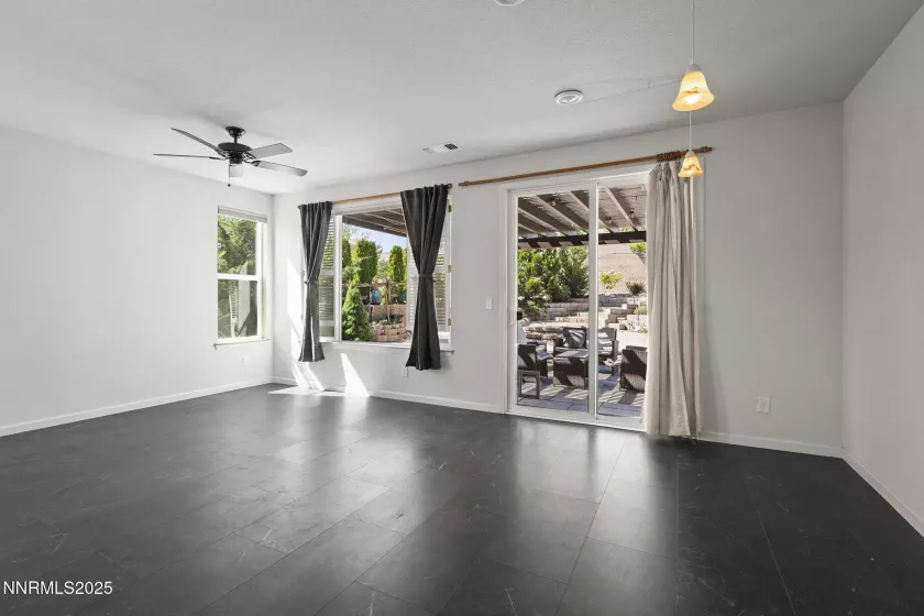 9195 Summertree, Reno, Nevada 89523, 2 Bedrooms Bedrooms, ,2 BathroomsBathrooms,Residential,Residential,Summertree,250051389