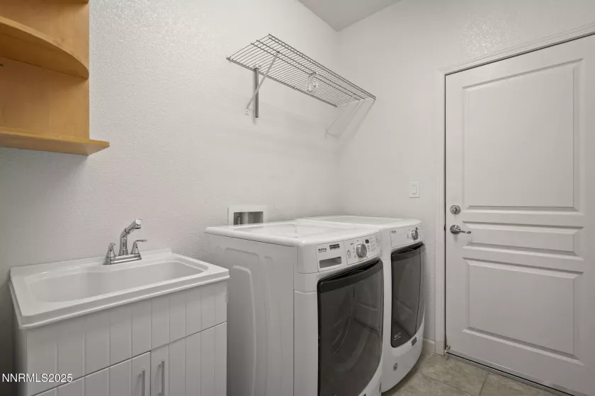 9195 Summertree, Reno, Nevada 89523, 2 Bedrooms Bedrooms, ,2 BathroomsBathrooms,Residential,Residential,Summertree,250051389