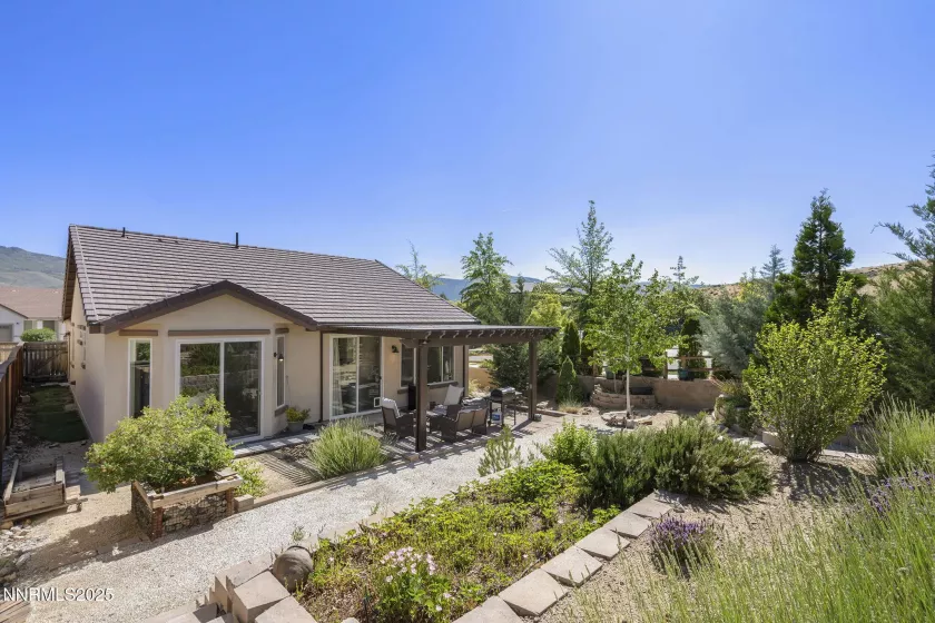 9195 Summertree, Reno, Nevada 89523, 2 Bedrooms Bedrooms, ,2 BathroomsBathrooms,Residential,Residential,Summertree,250051389