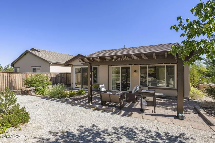 9195 Summertree, Reno, Nevada 89523, 2 Bedrooms Bedrooms, ,2 BathroomsBathrooms,Residential,Residential,Summertree,250051389