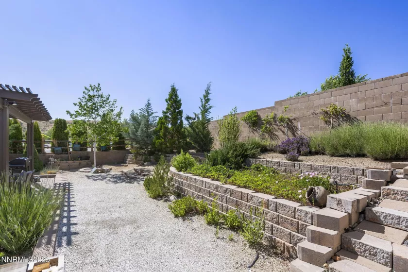 9195 Summertree, Reno, Nevada 89523, 2 Bedrooms Bedrooms, ,2 BathroomsBathrooms,Residential,Residential,Summertree,250051389