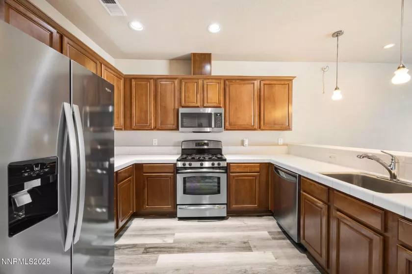 11005 Lamour, Reno, Nevada 89521, 3 Bedrooms Bedrooms, ,3 BathroomsBathrooms,Residential,Residential,Lamour,250051395