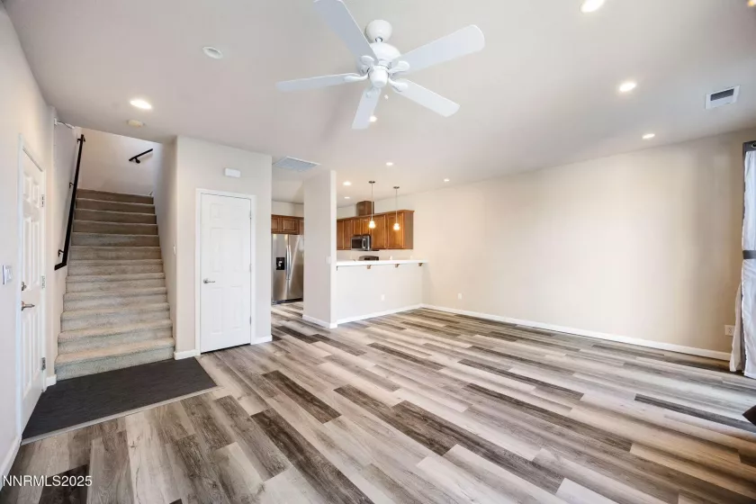 11005 Lamour, Reno, Nevada 89521, 3 Bedrooms Bedrooms, ,3 BathroomsBathrooms,Residential,Residential,Lamour,250051395