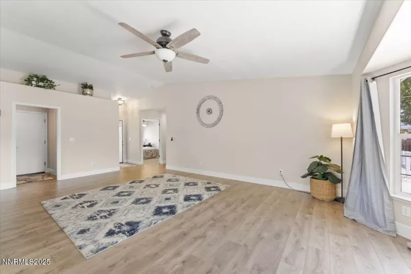 1320 Longspur, Sparks, Nevada 89441, 3 Bedrooms Bedrooms, ,3 BathroomsBathrooms,Residential,Residential,Longspur,250051396