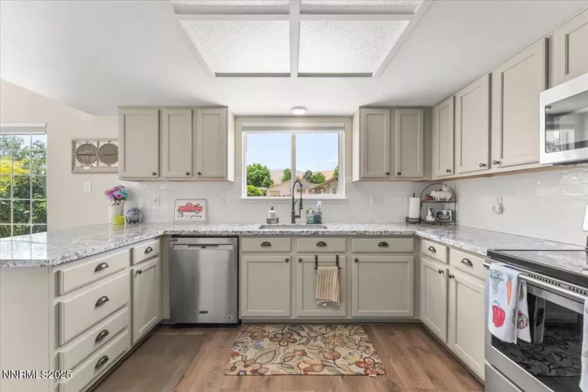 1320 Longspur, Sparks, Nevada 89441, 3 Bedrooms Bedrooms, ,3 BathroomsBathrooms,Residential,Residential,Longspur,250051396