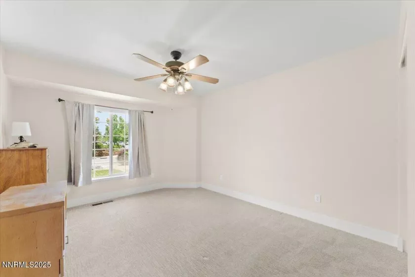 1320 Longspur, Sparks, Nevada 89441, 3 Bedrooms Bedrooms, ,3 BathroomsBathrooms,Residential,Residential,Longspur,250051396