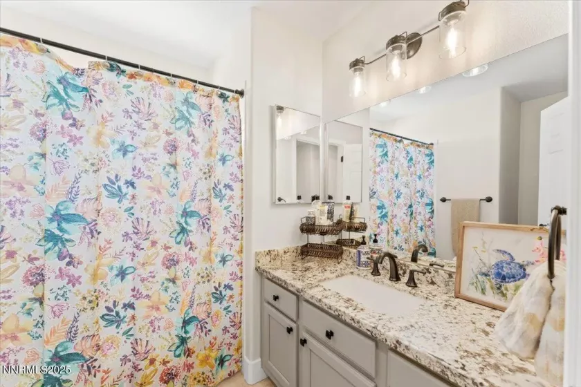 1320 Longspur, Sparks, Nevada 89441, 3 Bedrooms Bedrooms, ,3 BathroomsBathrooms,Residential,Residential,Longspur,250051396