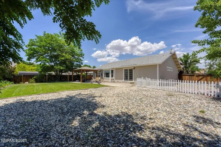 1320 Longspur, Sparks, Nevada 89441, 3 Bedrooms Bedrooms, ,3 BathroomsBathrooms,Residential,Residential,Longspur,250051396