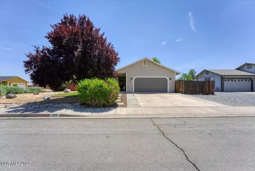 1320 Longspur, Sparks, Nevada 89441, 3 Bedrooms Bedrooms, ,3 BathroomsBathrooms,Residential,Residential,Longspur,250051396