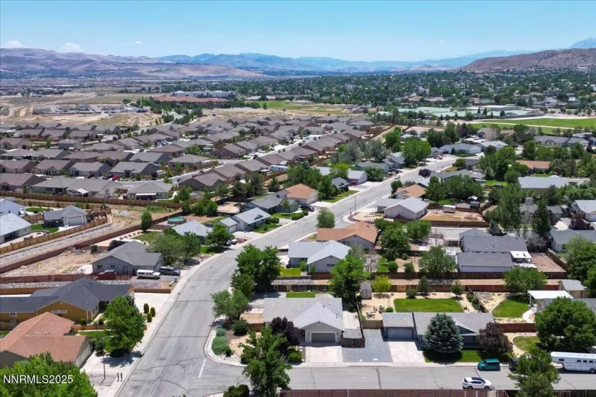 1320 Longspur, Sparks, Nevada 89441, 3 Bedrooms Bedrooms, ,3 BathroomsBathrooms,Residential,Residential,Longspur,250051396