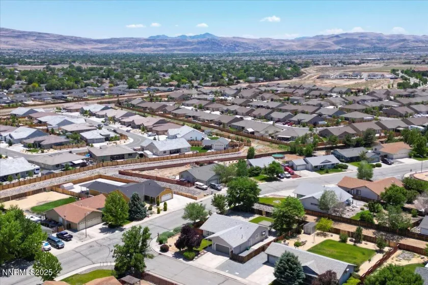 1320 Longspur, Sparks, Nevada 89441, 3 Bedrooms Bedrooms, ,3 BathroomsBathrooms,Residential,Residential,Longspur,250051396