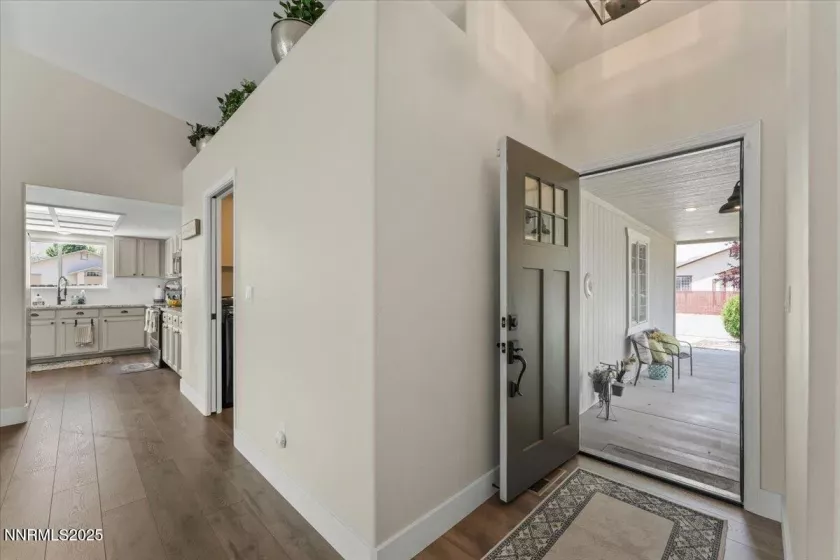 1320 Longspur, Sparks, Nevada 89441, 3 Bedrooms Bedrooms, ,3 BathroomsBathrooms,Residential,Residential,Longspur,250051396